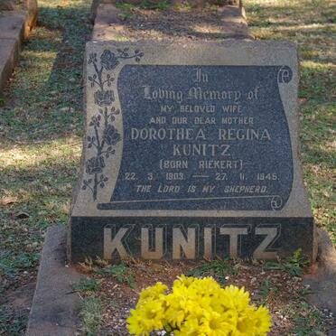 KUNITZ Erdmann Johannes 1895-1961 &amp; Dorothea Regina RIEKERT 1903-1946 _2
