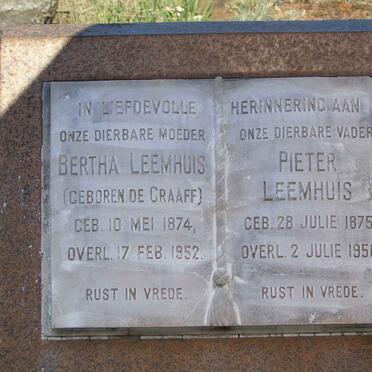 LEEMHUIS :: DE GRAAFF :: SCHUTTE