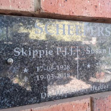 SCHEEPERS P.J.J. 1928-2018 &amp; Susan J.H. 1931-