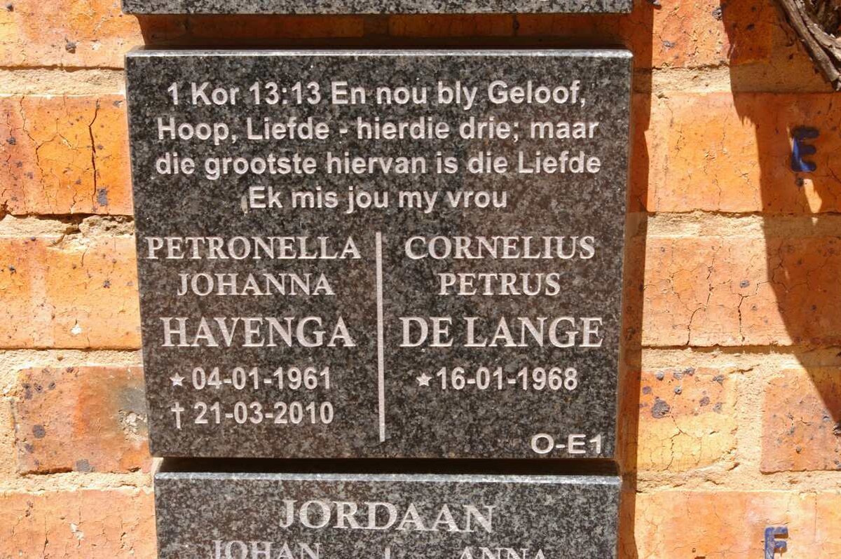 LANGE Cornelius Petrus, de 1968- &amp; Petronella Johanna HAVENGA 1961-2010