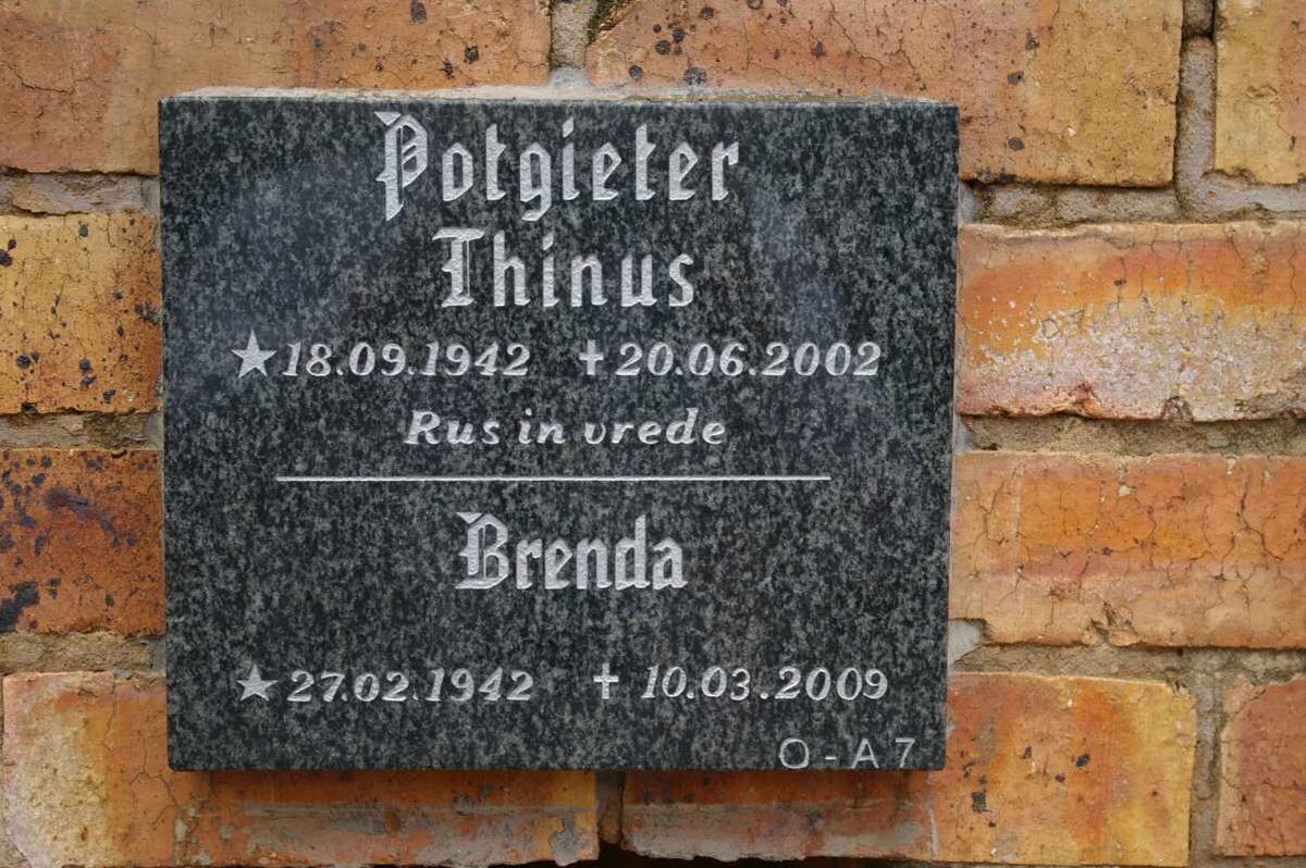 POTGIETER Thinus 1942-2002 &amp; Brenda 1942-2009