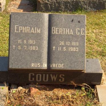 GOUWS Ephraim 1913-1983 &amp; Bertha C.G. 1919-1983