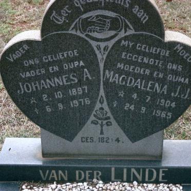 LINDE Johannes A., van der 1897-1976 &amp; Magdalena J.J. 1904-1965