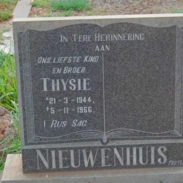 NIEUWENHUIS Thysie 1944-1966