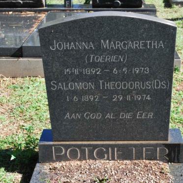 POTGIETER Salomon Theodorus 1892-1974 &amp; Johanna Margaretha TOERIEN 1892-1974