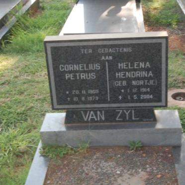 ZYL Cornelius Petrus, van 1909-1979 &amp; Helena Hendrina NORTJE 1914-2004