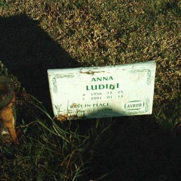 LUDIDI Anna 1956-2001