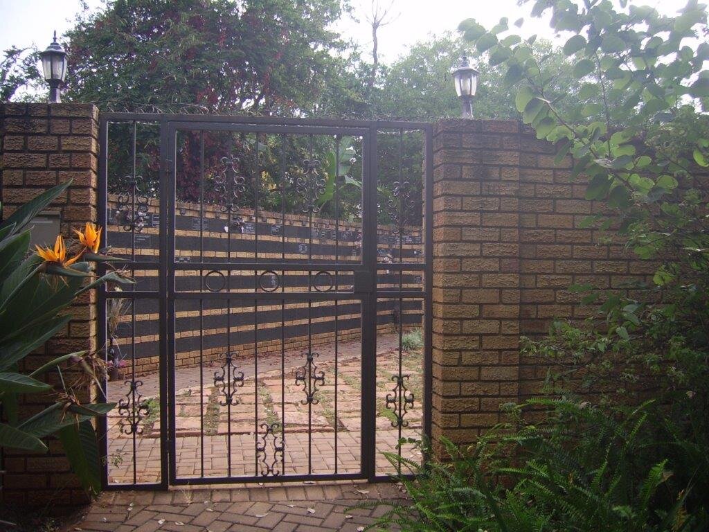 4. Ingang na Gedenkmuur