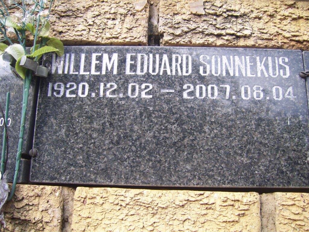 SONNEKUS Willem Eduard 1920-2007
