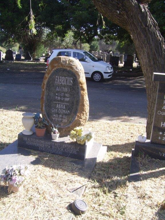 FABRICIUS D.J. 1920-2007 &amp; Anna DOMAN 1922-2008