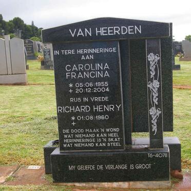HEERDEN Richard Henry, van 1960- &amp; Carolina Francina 1955-2004