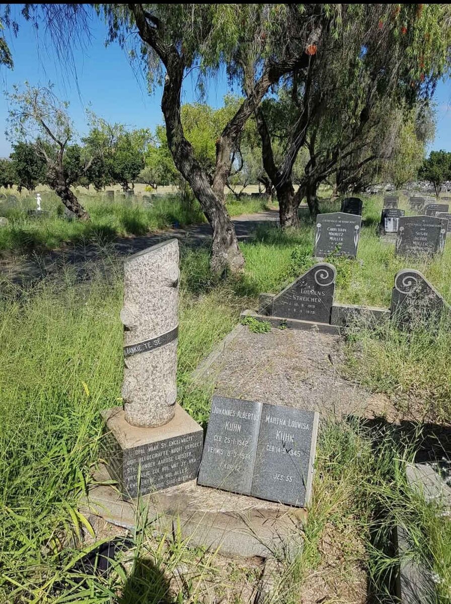 KUHN Johannes Albertus 1942-1974 & Martha Louwisa 1945-