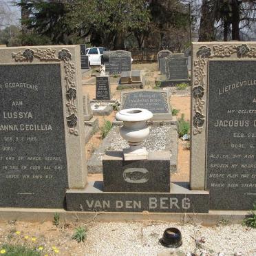 BERG Jacobus Christoffel, van den 1912-1958 &amp; Lussya Susanna Cecillia 1920-