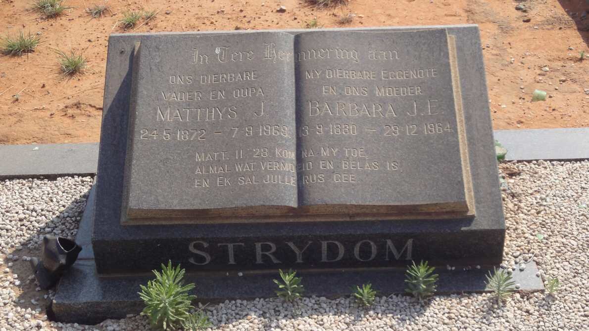 STRYDOM Matthys J. 1872-1969 &amp; Barbara J.E. 1880-1964