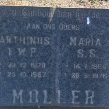 MOLLER Martinus F.W.P. 1870-1957 &amp; Maria S.S. 1886-1976