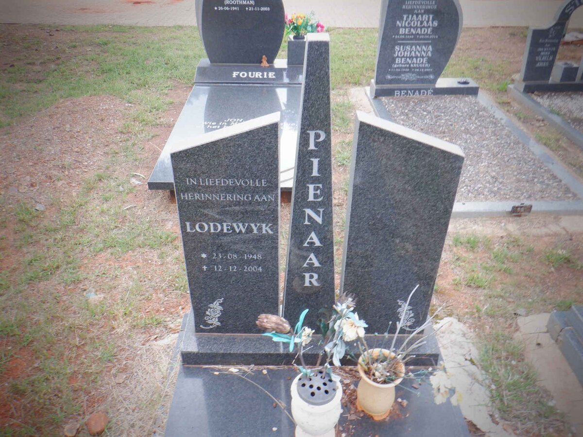 PIENAAR Lodewyk 1948-2004