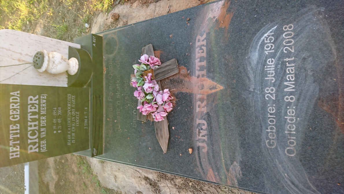 RICHTER J.N.J. 1951-2008 &amp; Hettie Gerda VAN DER MERWE 1954-2004