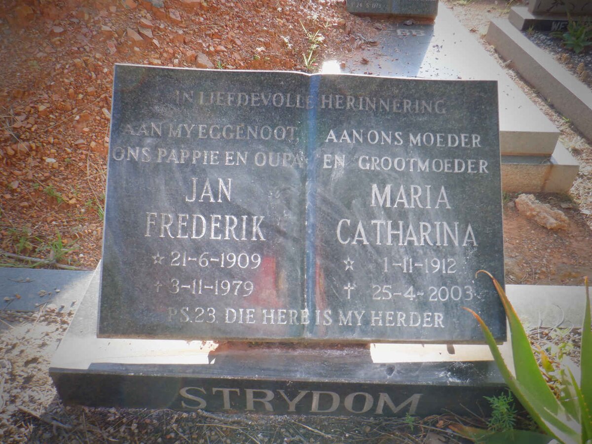 STRYDOM Jan Frederik 1909-1979 &amp; Maria Catharina 1912-2003