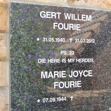 FOURIE Gert Willem 1940-2012 &amp; Marie Joyce 1944-