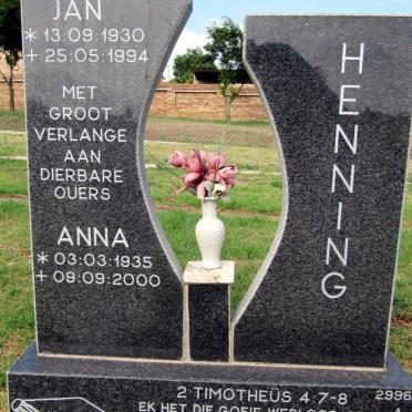 HENNING Jan 1930-1994 &amp; Anna 1935-2000