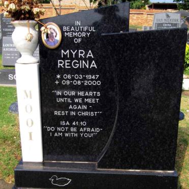 MOOI Myra Regina 1947-2000