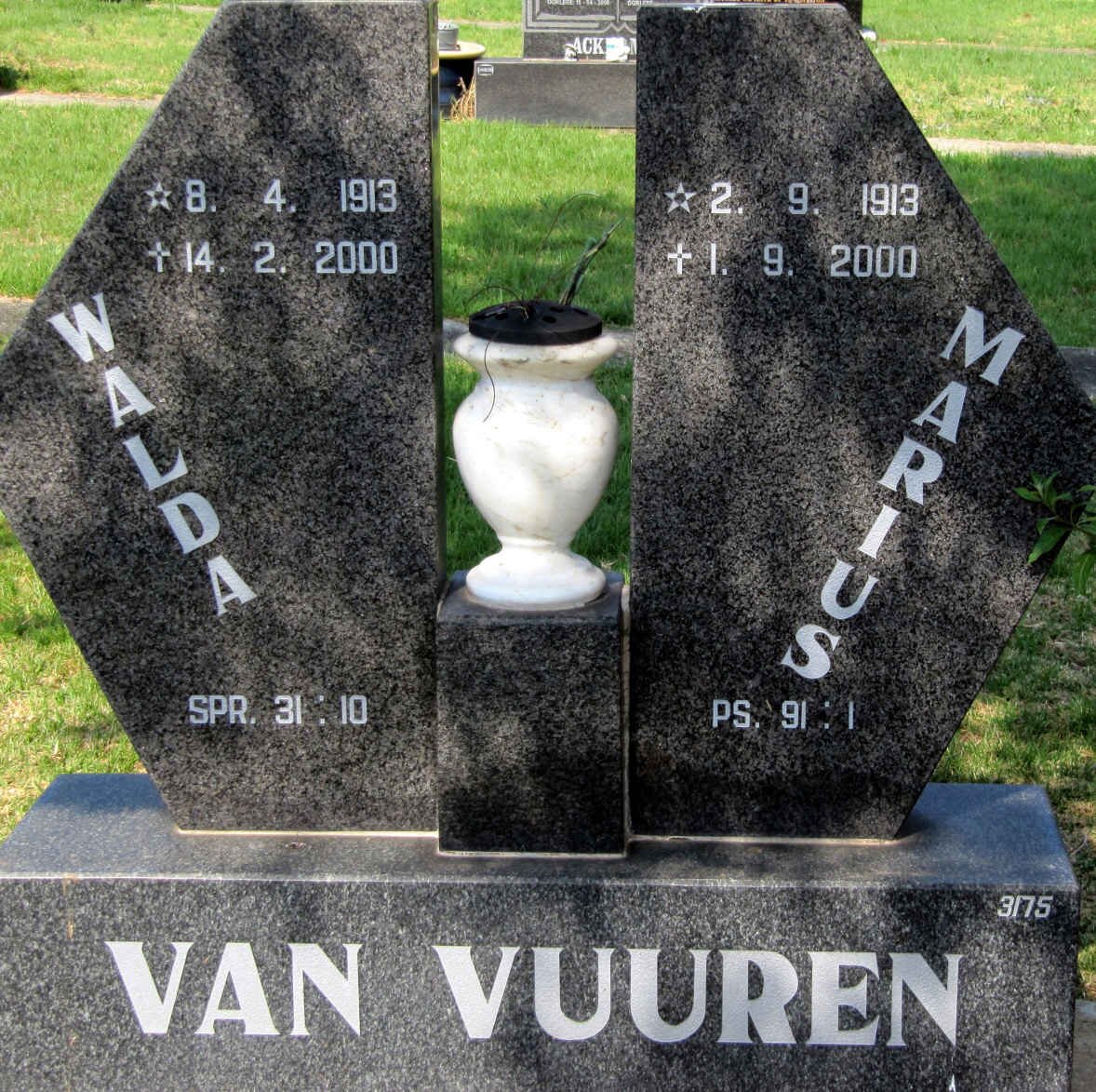 VUUREN Marius, van 1913-2000 &amp; Walda 1913-2000