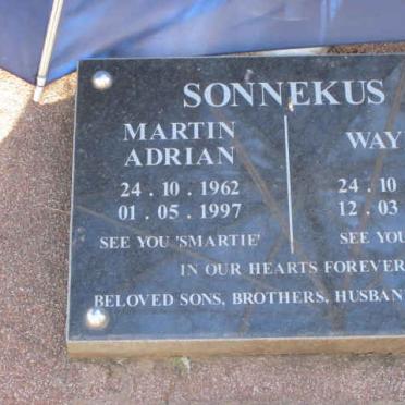 SONNEKUS Martin Adrian 1962-1997 :: SONNEKUS Wayne 1967-2004