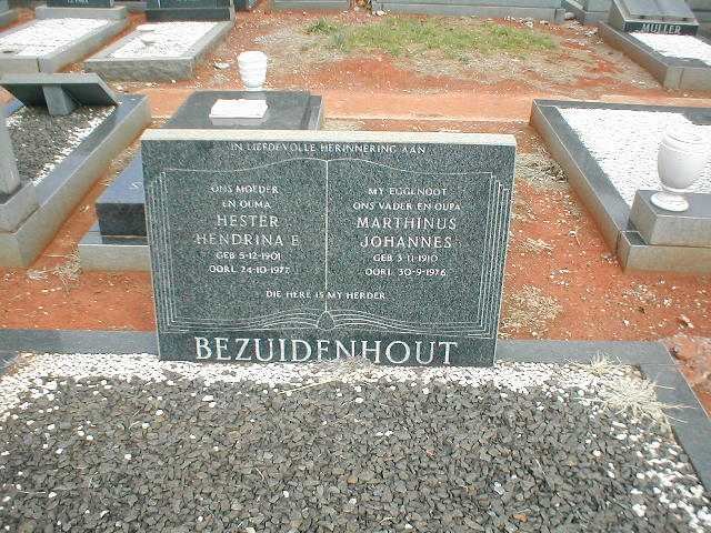BEZUIDENHOUT Marthinus Johannes 1910-1976 &amp; Hester Hendrina E. 1901-1977