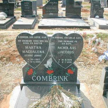 COMBRINK Nicholaas Jacobus 1926-2001 &amp; Martha Magdalena JOHNS 1927-1996