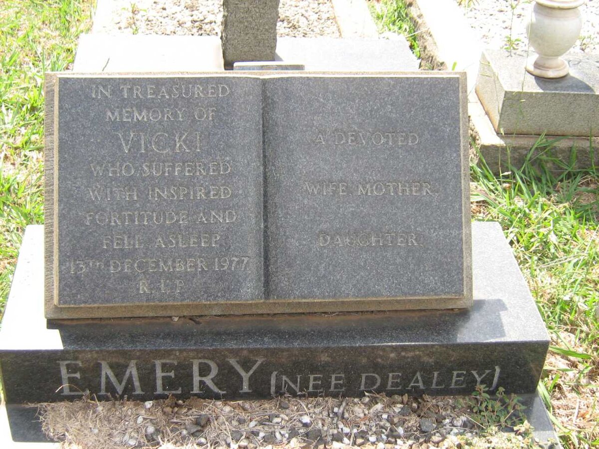 EMERY Vicki nee DEALEY -1977