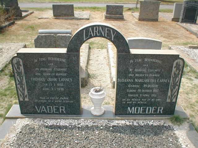 LARNEY Thomas John 1895-1970 &amp; Susanna Margaretha MYBURGH 1897-1951