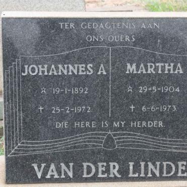 LINDE Johannes A., van der 1892-1972 &amp; Martha 1904-1973