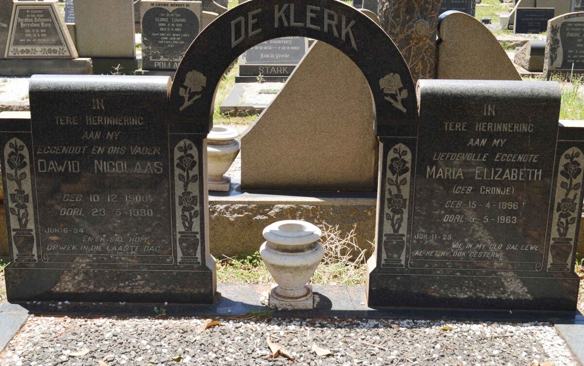 KLERK Dawid Nicolaas, de 1900-1930 &amp; Maria Elizabeth CRONJE 1896-1963