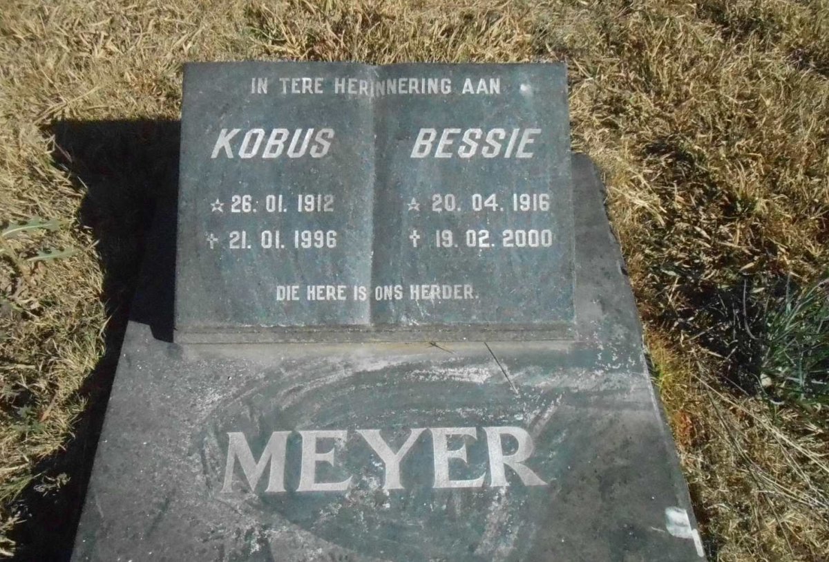 MEYER Kobus 1912-1996 &amp; Bessie 1916-2000