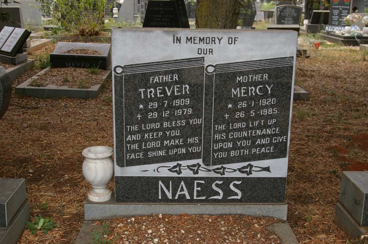 NAESS Trever 1909-1979 &amp; Mercy 1920-1985