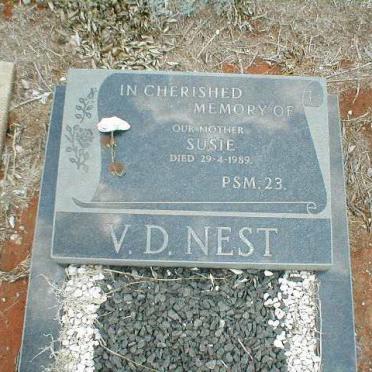 NEST Susie, v.d. -1989