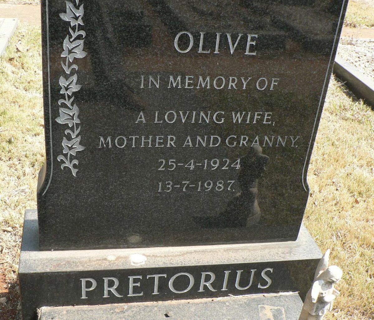 PRETORIUS Olive 1924-1987