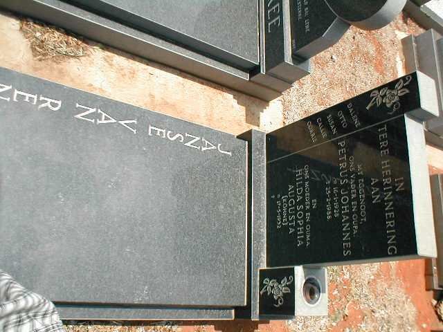 RENSBURG Petrus Johannes, Janse van 192?-1988 &amp; Hilda Sophia Augusta KÖHNE 1932-