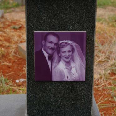 ROOYEN Dolly, van 1932-1985