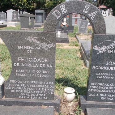 SÁ José Rodriques, de 1925-1988 &amp; Felicidade de Agrela 1925-1996