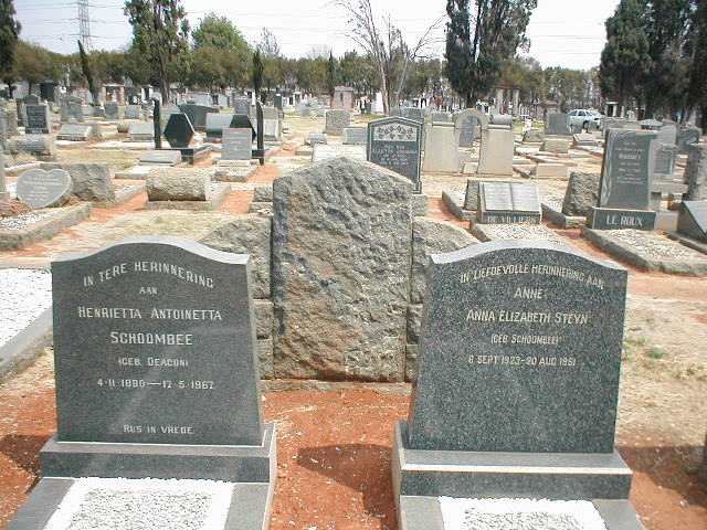 SCHOOMBEE Henrietta Antoinetta nee DEACON 1890-1962 :: STEYN Anna Elizabeth nee SCHOOMBEE 1923-1951