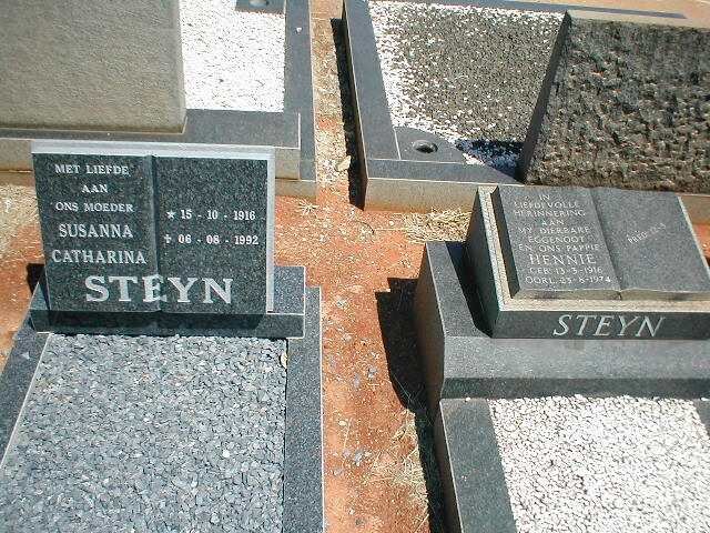 STEYN Hennie 1916-1974 :: STEYN Susanna Catharina 1916-1992