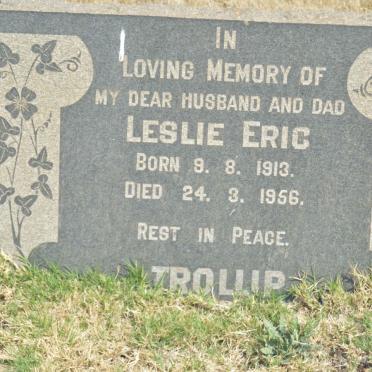 TROLLIP Leslie Eric 1913-1956 :: ROBERTSON Avril Phyllis nee TROLLIP 1915-2000