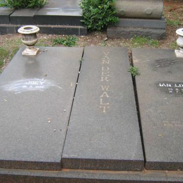 WALT Jan Louis, van der 1931-1981 &amp; Joey 1936-