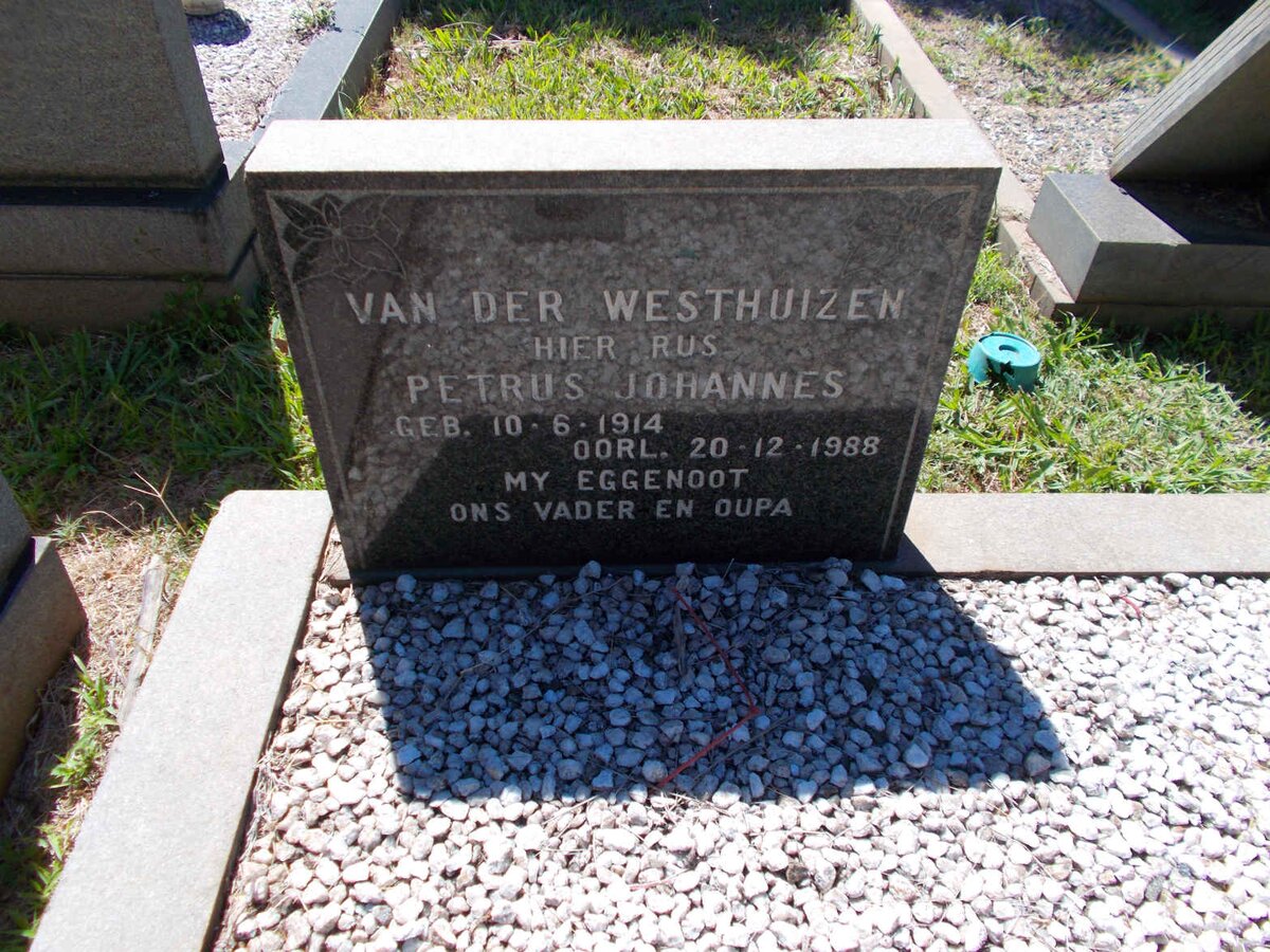 WESTHUIZEN Petrus Johannes, van der 1914-1988 &amp; Maria Elizabeth PRETORIUS 1917-1976