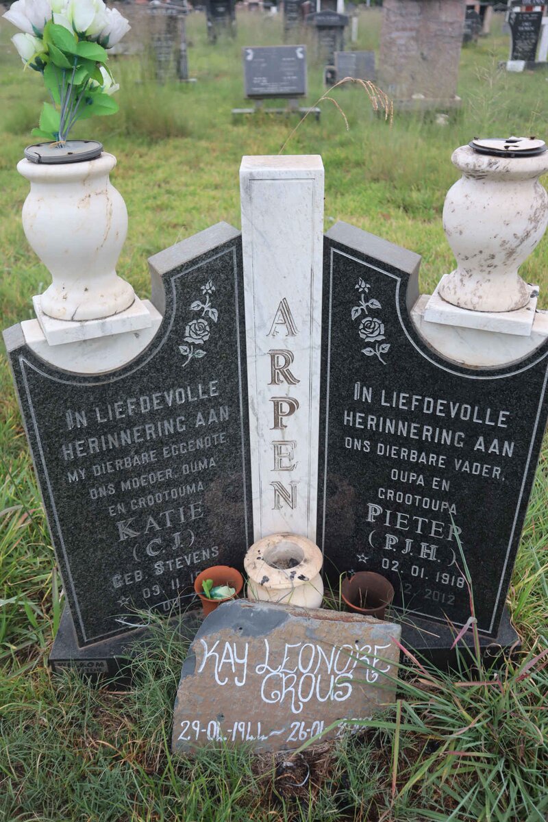 ARPEN P.J.H. 1918-2012 & C.J. STEVENS :: CROUS Kay Leonore 1944-2018