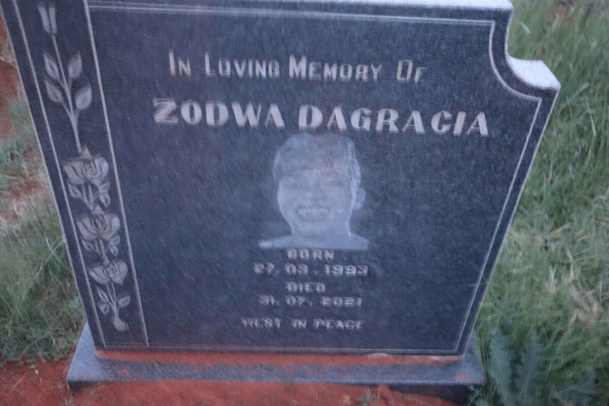 DAGRACIA Zodwa 1993-2021