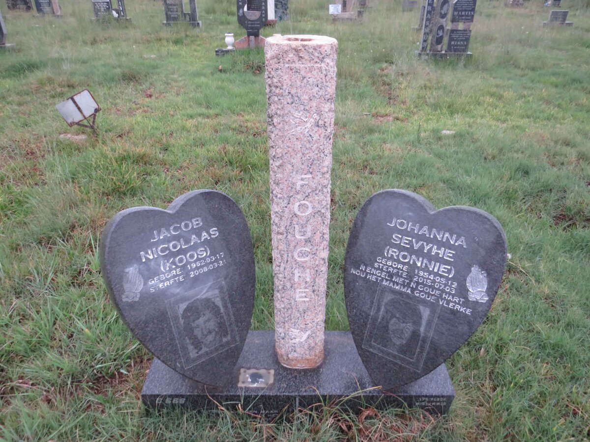 FOUCHE Jacob Nicolaas 1962-2008 & Johanna Sevyhe 1954-2015