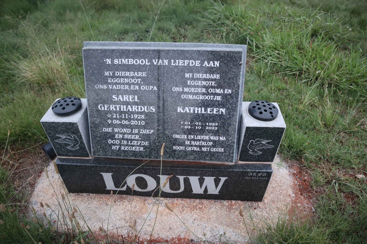 LOUW Sarel Gerthardus 1928-2010 & Kathleen 1933-2022