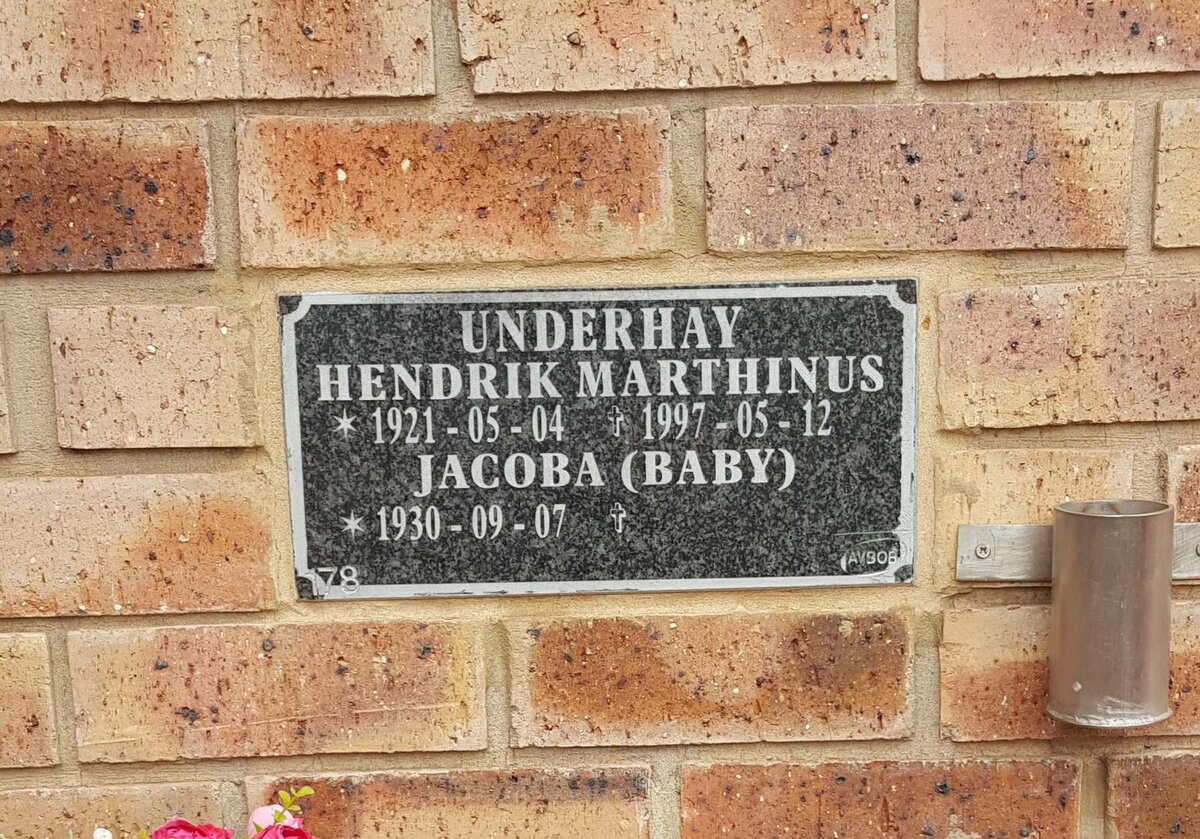 UNDERHAY Hendrik Marthinus 1921-1997 &amp; Jacoba 1930-